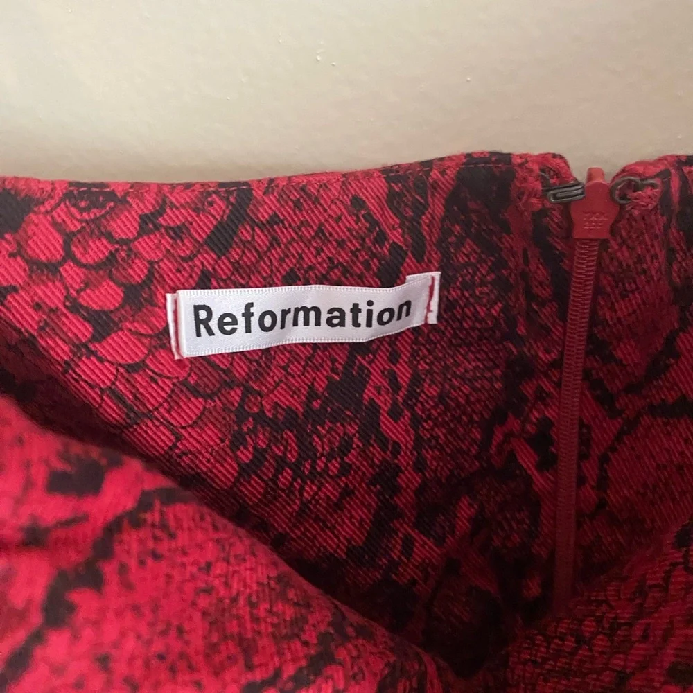 Reformation Morrison Red and Black Snake Print Mini Dress Size 12 - Picture 5 of 11